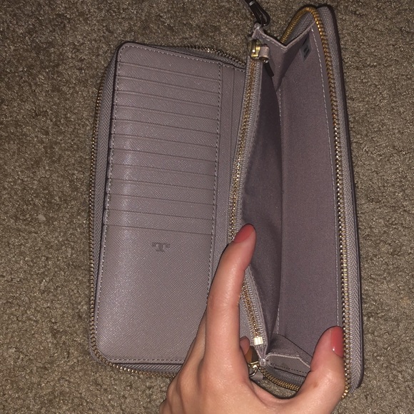 Tory Burch Leather Wallet - Picture 6 of 7